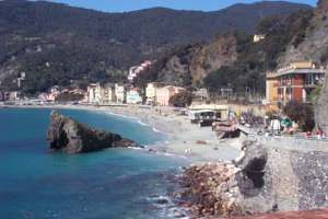 Xtrallusion offers characteristic Bed and Breakfast, B&B, Guest House, Hotel, Albergo and Country Lodge accommodation in Italy. Plus independent self-guided Walking, Adventure, Activity, Skiing and Paragliding Holiday itineraries on the Italian Rivieras, in the Italian Lakes, in the Italian Alps and in some of the most beautiful corners of Italy.